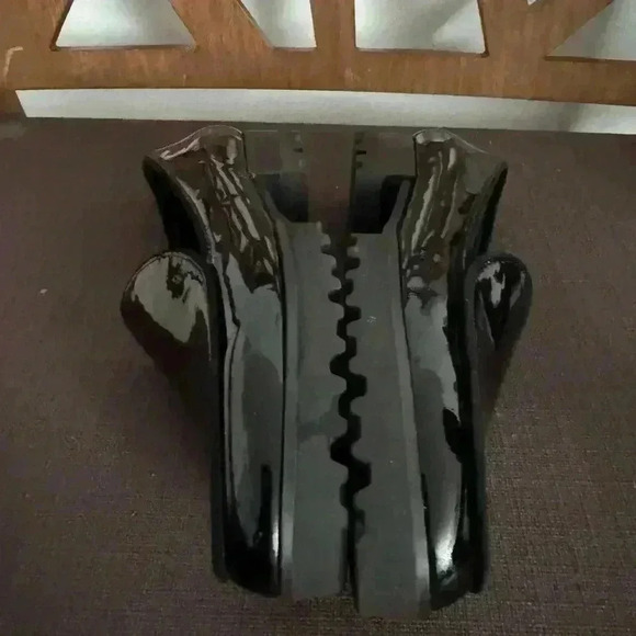 Donald J Pliner Woman's Elen Loafers used like a New Size 8M - Picture 6 of 9